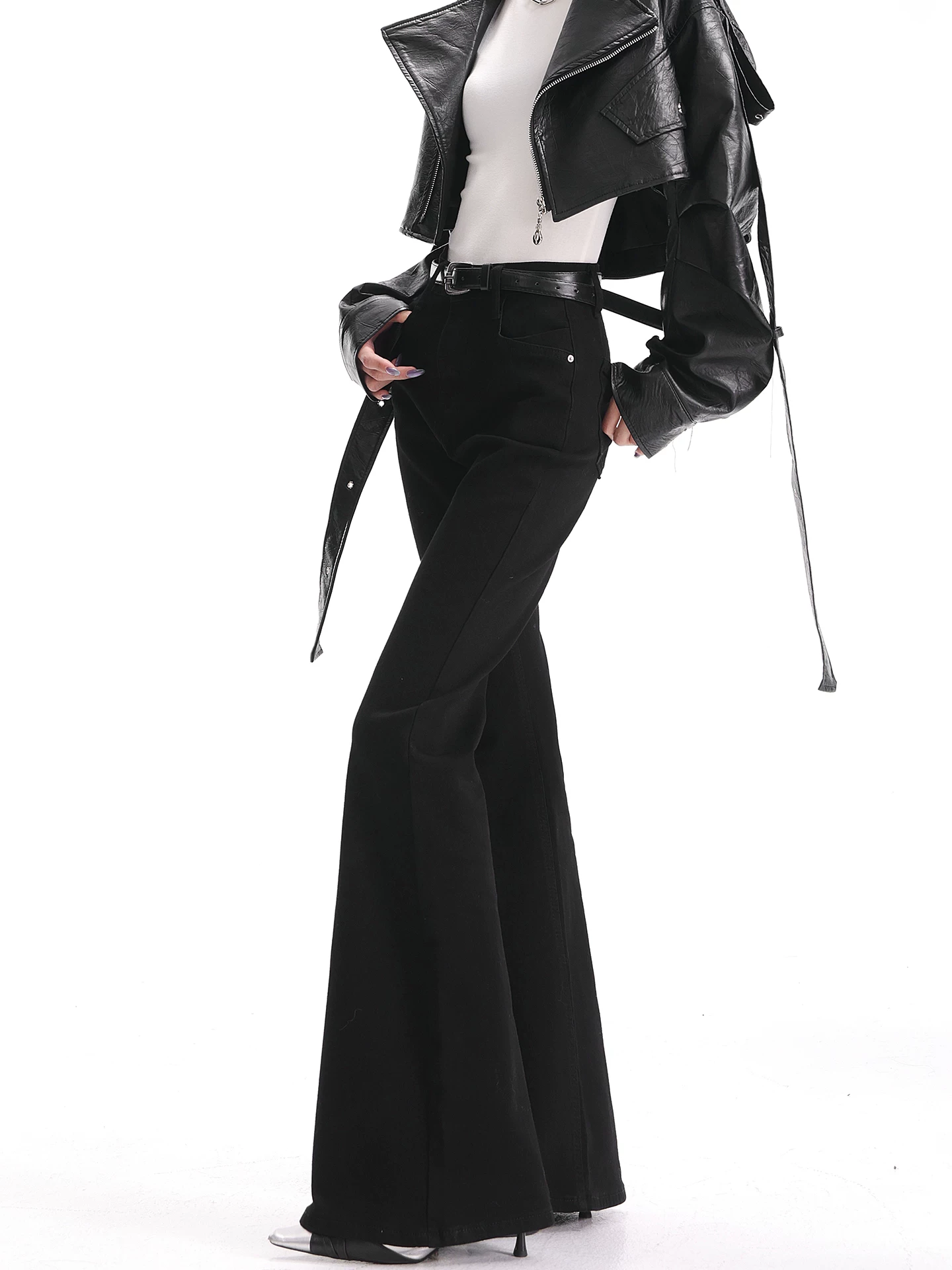 Quần jean bootcut màu đen cổ điển thu đông của KEN STUDIO dành cho nữ, quần ống loe cạp cao, co giãn, ôm sát, tôn dáng