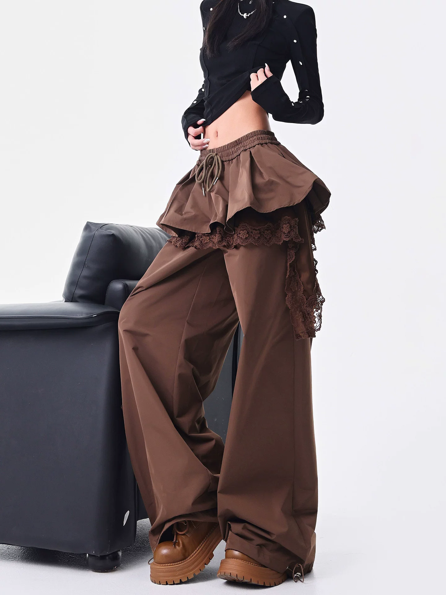 KEN STUDIO quần ống đứng màu cà phê mới đầu thu dành cho nữ, quần ống rộng giả hai mảnh thiết kế viền ren.