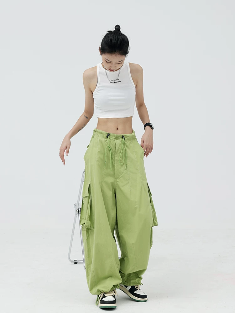 Quần cargo phong cách đường phố kiểu Mỹ màu đen của KEN STUDIO dành cho nữ, quần ống rộng kiểu cổ điển mùa xuân thu mới có ống quần bo gấu.