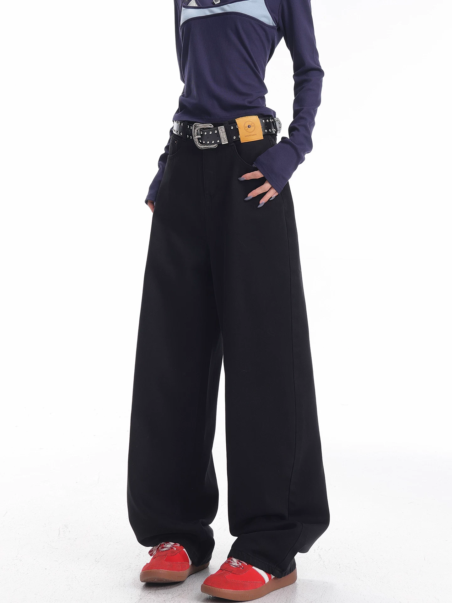 KEN STUDIO quần jean đen dày dặn và lót lông cừu mới dành cho mùa thu đông dành cho nữ, dáng rộng, tôn dáng, quần ống rộng dài đến sàn.