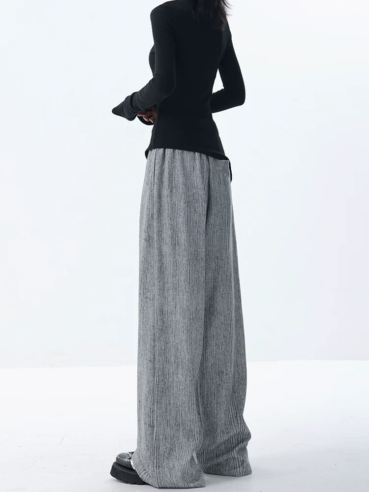Quần dài ống rộng sọc xám thu đông chính hãng của KEN STUDIO dành cho nữ với thiết kế họa tiết xếp ly quần dài