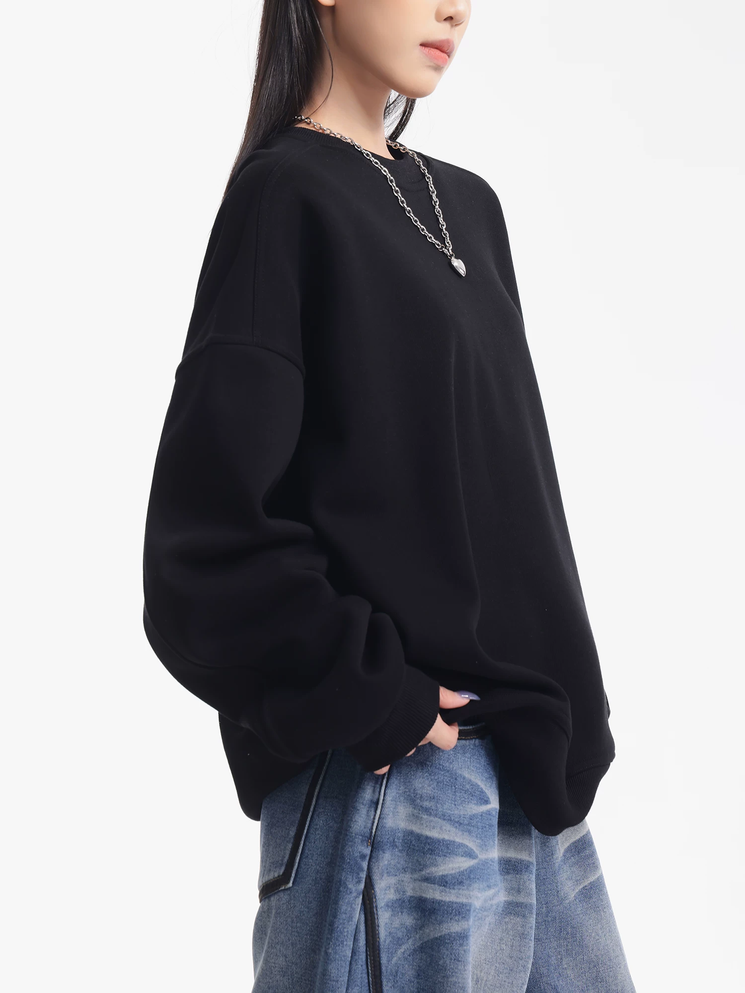 KEN STUDIO Áo len dài tay nhung đen mùa thu đông mới dành cho nữ, dáng rộng, thon gọn và đa năng, áo chui đầu thông thường