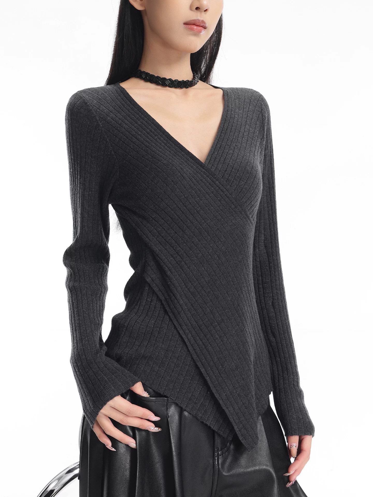 KEN STUDIO Áo dệt kim dài tay màu xám đậm mới thu đông dành cho nữ, giản dị và đa năng, áo sơ mi có đáy thon gọn, áo bên trong