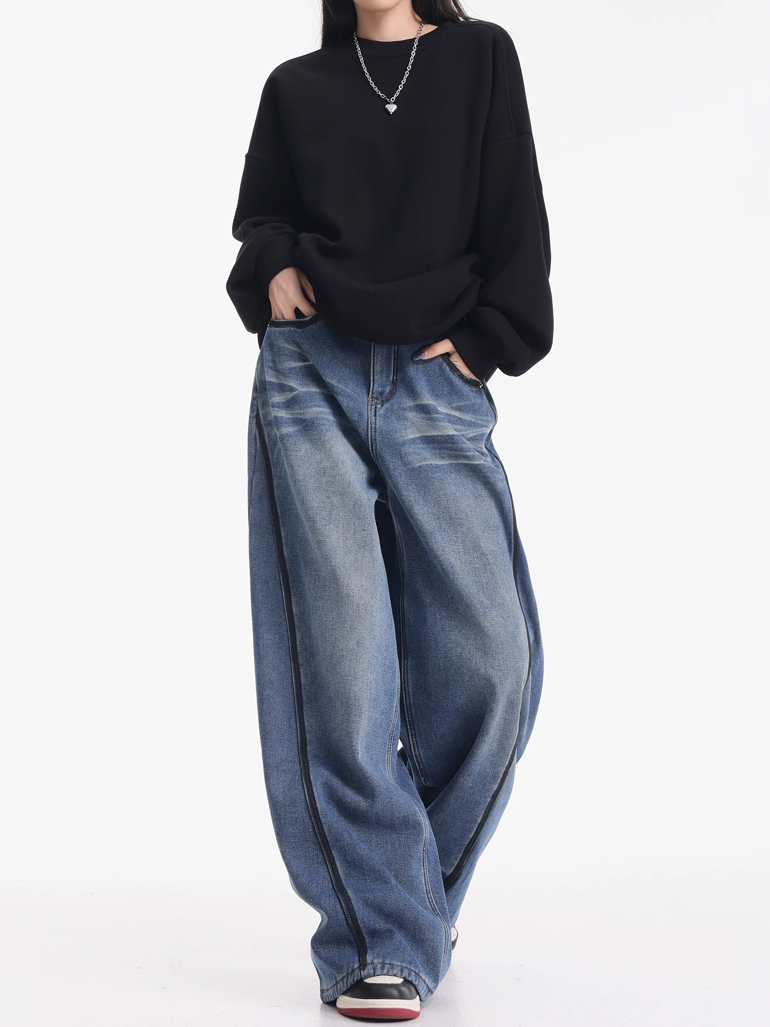 KEN STUDIO quần jean lót lông cừu dày màu xanh mới dành cho nữ mùa thu đông, quần ống rộng kiểu dáng cổ điển phối màu theo phong cách vintage.