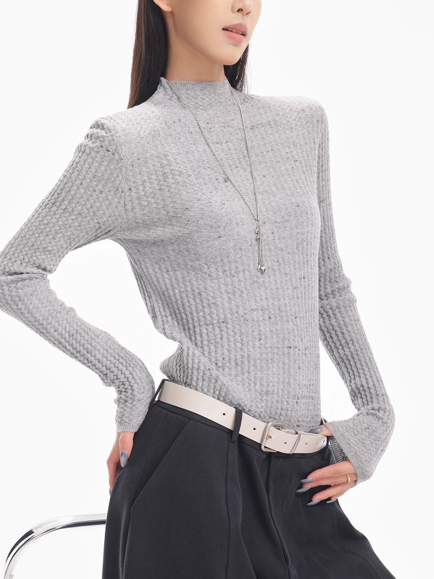 KEN STUDIO Áo len dài tay màu xám thu đông mới dành cho nữ với cổ cao nửa cổ có họa tiết và áo dệt kim bên trong vừa vặn