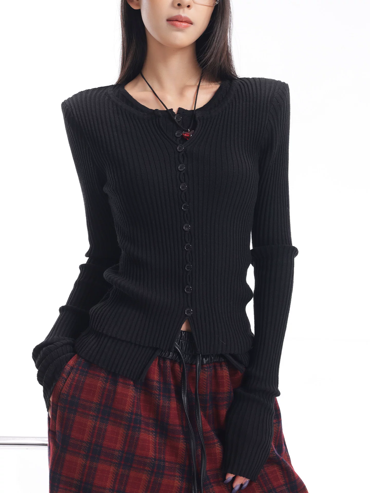 KEN STUDIO Áo dệt kim dài tay màu đen mới thu đông dành cho nữ, áo hai mảnh giả dáng ôm vừa vặn ở vai phải