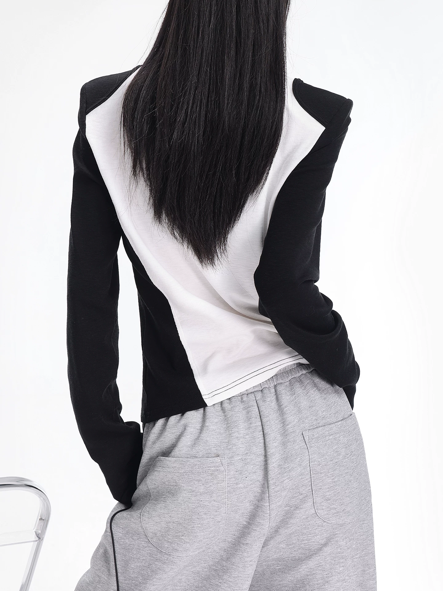 KEN STUDIO Áo thun dài tay cổ tròn phối màu thu đông mới dành cho nữ, dáng ôm, áo sơ mi cơ bản đa năng