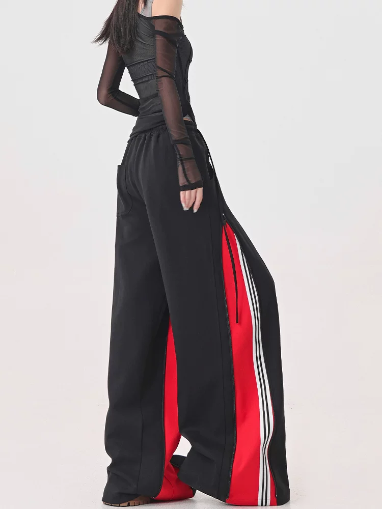 Quần thể thao chắp vá màu đỏ của KEN STUDIO dành cho nữ, quần ống rộng dài đến sàn kiểu cổ điển cổ điển