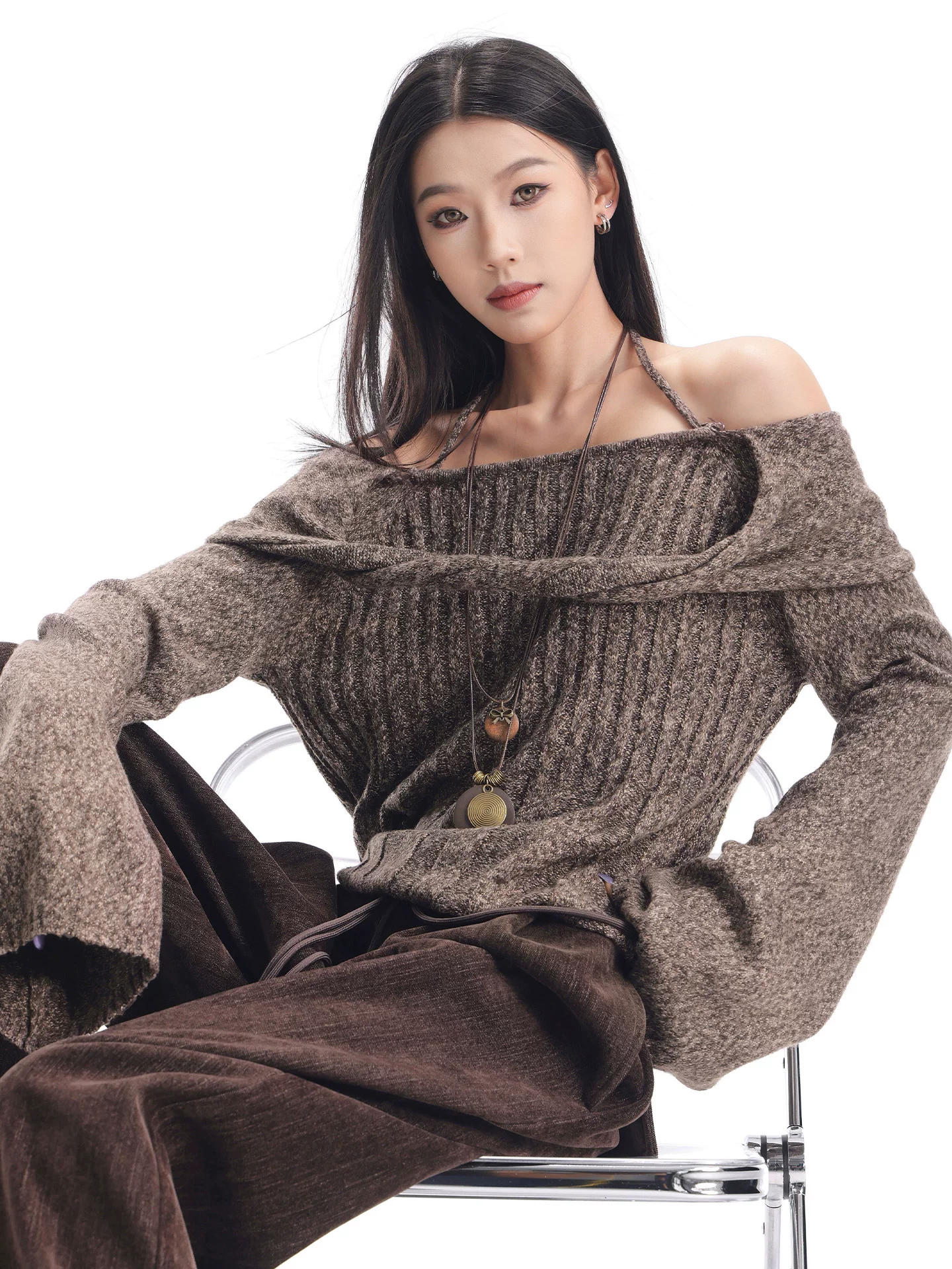 KEN STUDIO Áo len trễ vai màu cà phê thu đông mới dành cho nữ, thiết kế cổ yếm thanh lịch, áo dệt kim dáng rộng và tôn dáng