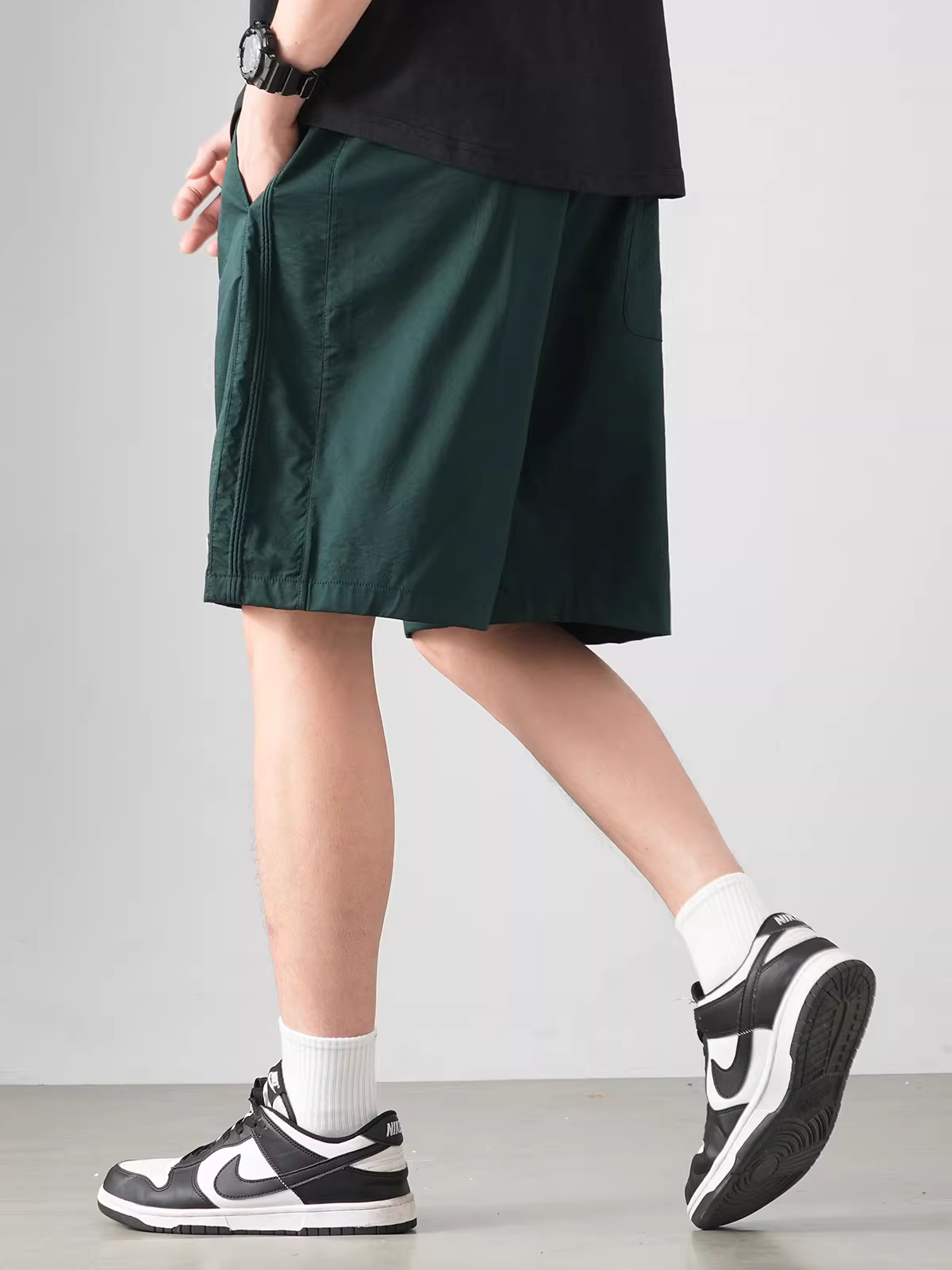 Quần short vải lụa kiểu Trung Quốc mới dành cho nam, quần thể thao dài vừa phải, mỏng, nhanh khô, mùa hè, dáng thẳng, rộng rãi, cao cấp, kiểu năm điểm.