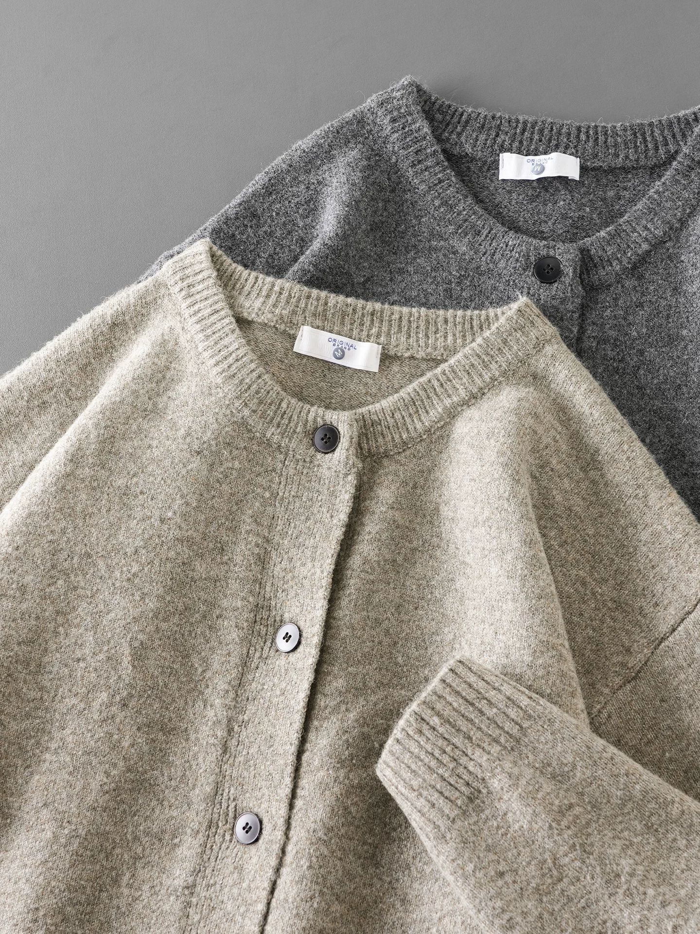 Áo len cardigan len nguyên chất dành cho nam, phong cách Mỹ mùa đông, dày dặn giữ ấm, phong cách cổ điển, cổ tròn, kiểu dáng thoải mái.
