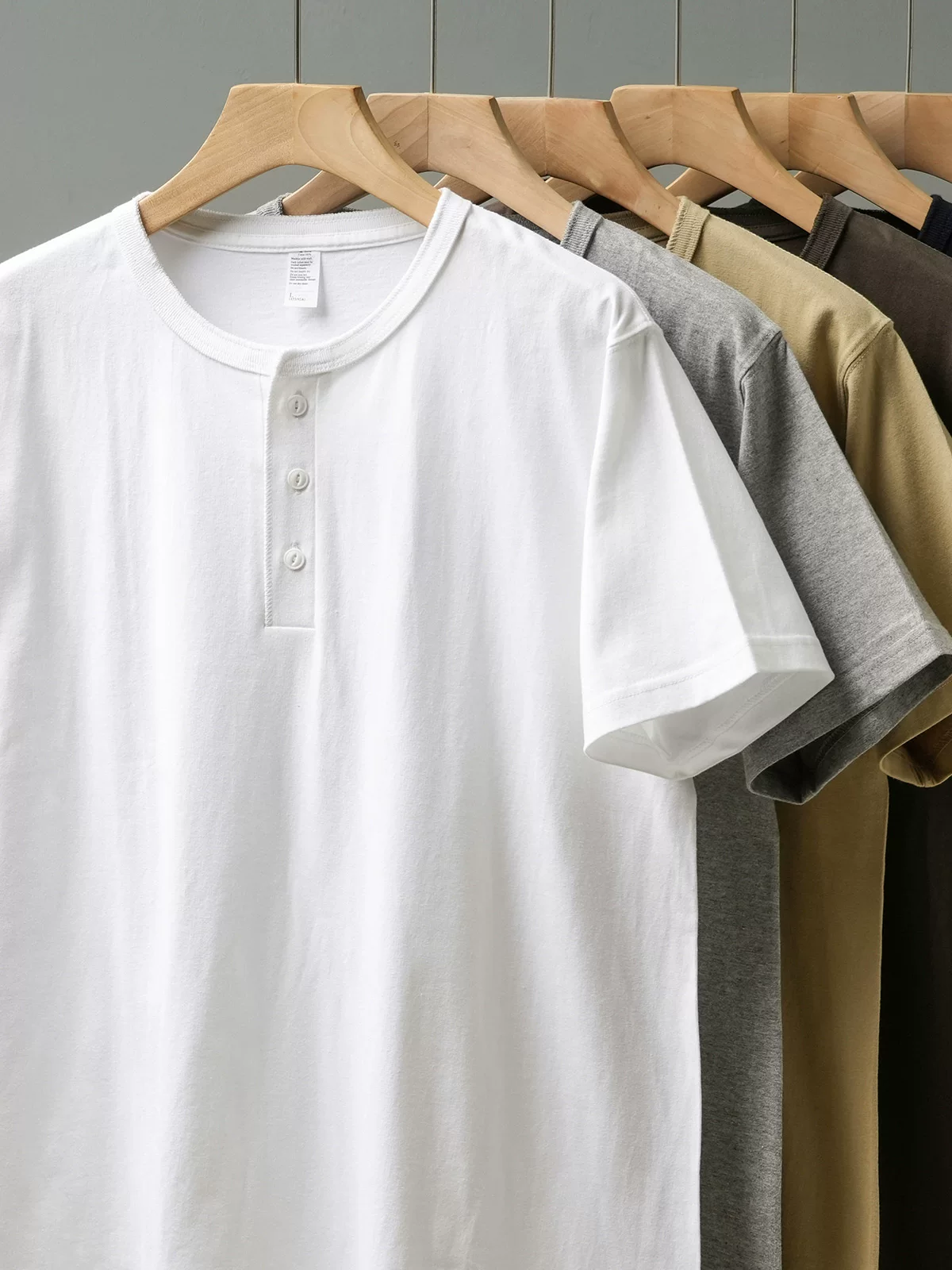 Áo thun cổ henley cotton nguyên chất hạng nặng 250G dành cho nam, áo thun màu trơn dáng rộng mùa hè, áo henley phong cách Mỹ cho chàng trai mạnh mẽ, áo ngắn tay nam