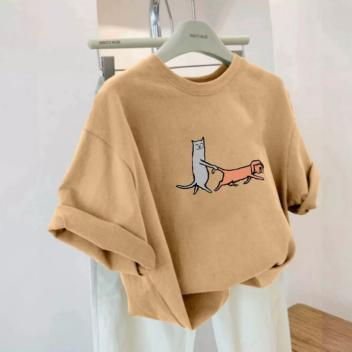Giảm giá đặc biệt~ Hàng xuất khẩu dư thừa, áo thun cotton dày kiểu mới, dáng rộng, đa năng, mặc thường ngày, tay ngắn, giá ưu đãi