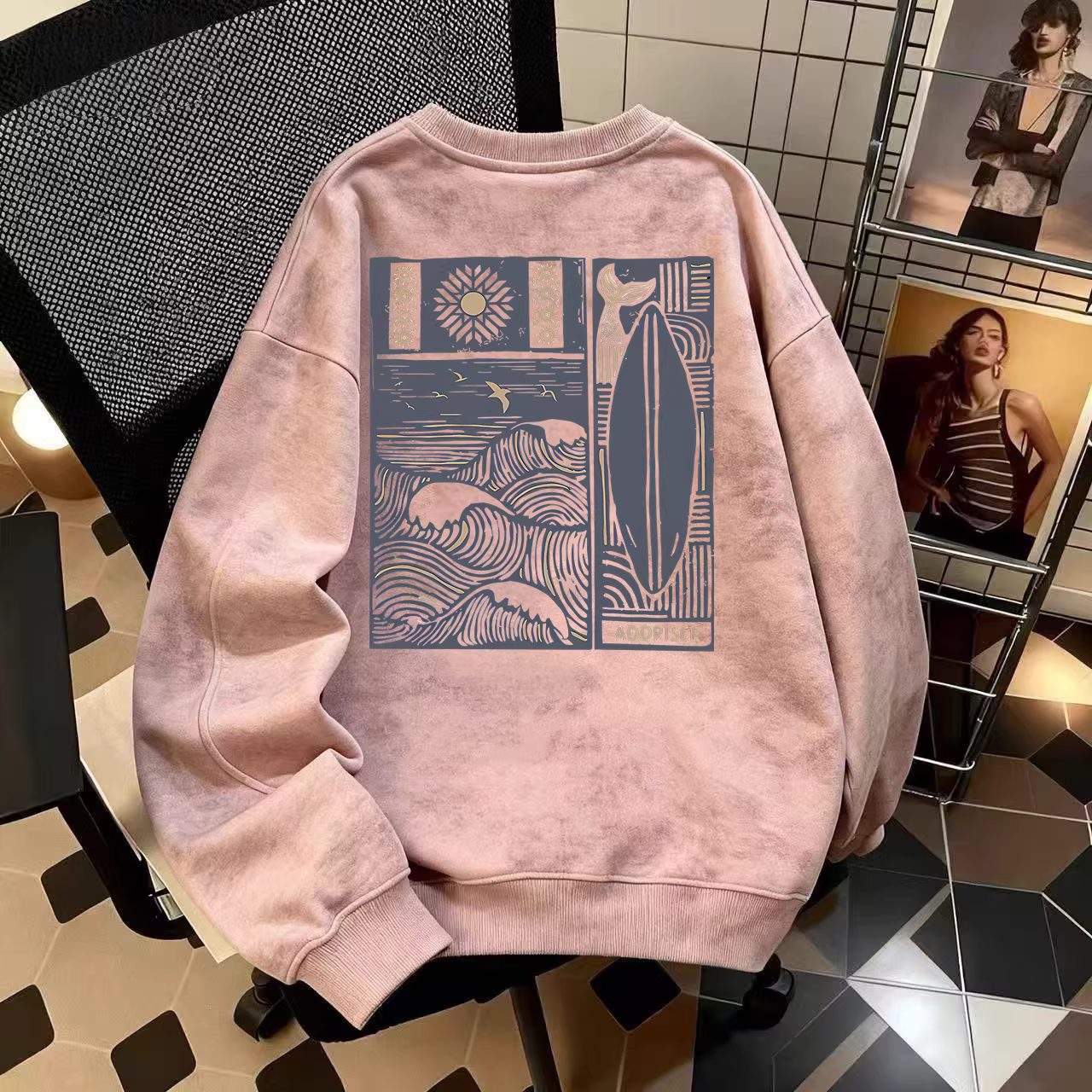 Áo thun nỉ cổ tròn dáng rộng phong cách Mỹ, chất liệu lông cừu giữ ấm, họa tiết tie-dye, mùa thu đông, hàng xuất khẩu, giá rẻ.