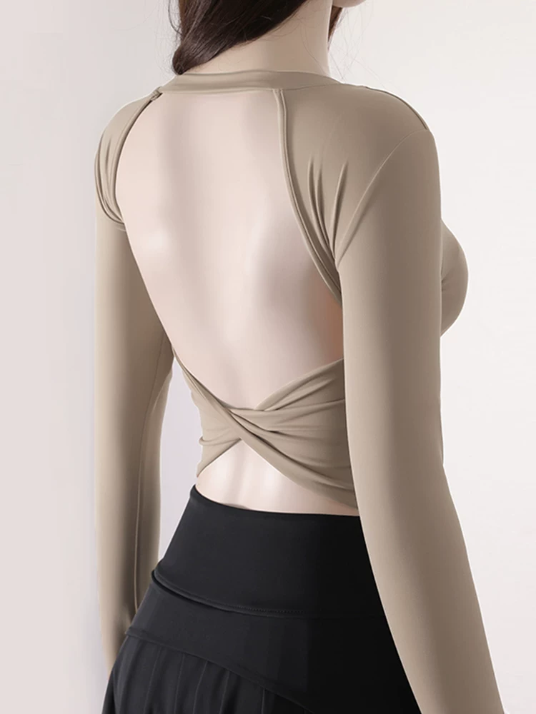Quần áo tập yoga cho nữ vào mùa thu đông, áo thể thao hở lưng gợi cảm và đẹp mắt có đệm ngực, áo phông dài tay tập thể dục Pilates chuyên nghiệp