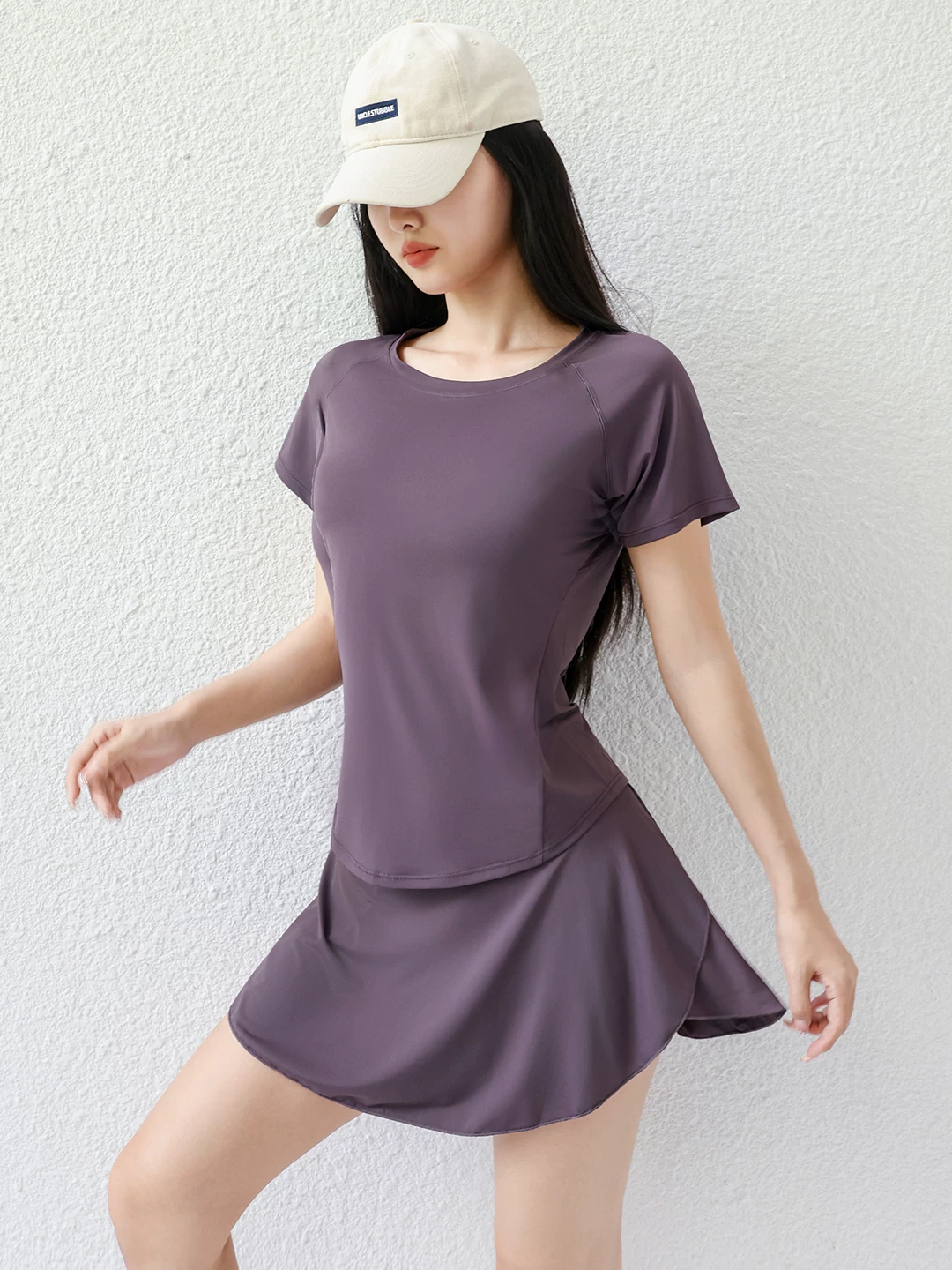 Bộ đồ thể thao quần vợt nữ 2026 mới mùa hè, quần áo chạy bộ nhanh khô, váy cầu lông thon gọn, quần áo tập thể dục mỏng nhẹ