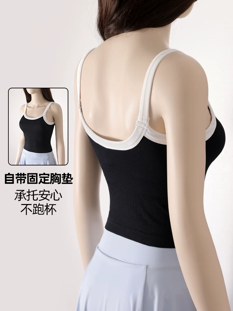 Áo tank top thể thao ôm sát, chất liệu co giãn cao, phối màu macaron, kiểu dáng chữ Y, có mút ngực và hỗ trợ chống sốc.