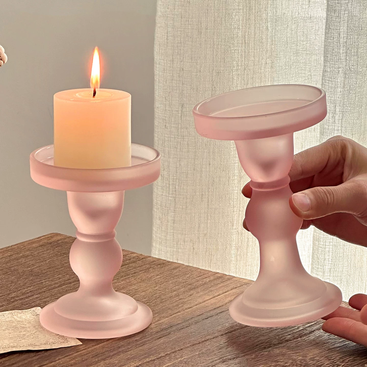 Đế nến cột La Mã màu hồng cao cấp phong cách Pháp, khay trang trí nhà cửa cổ điển, chất liệu thủy tinh, dùng làm đế xông tinh dầu.