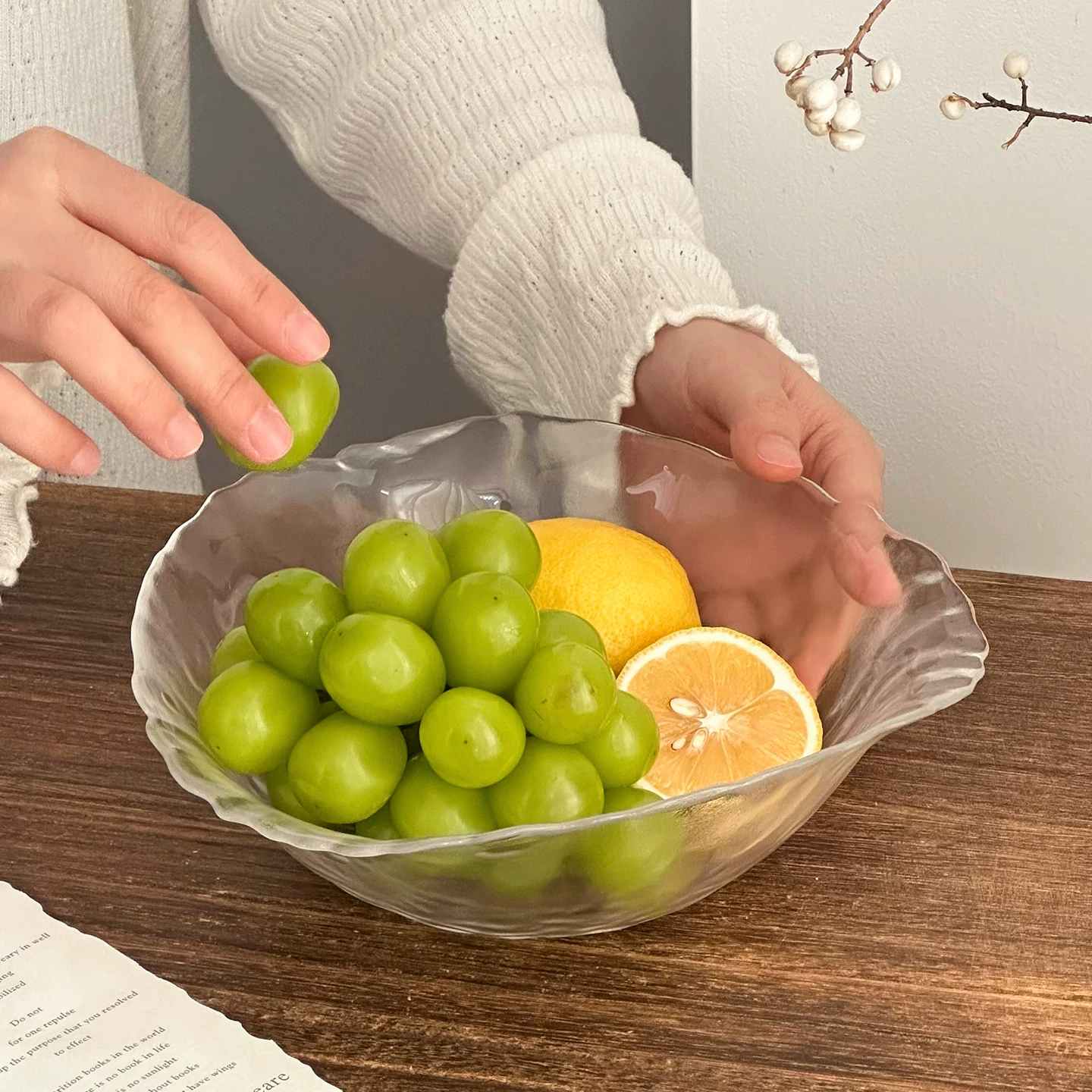Khay đựng trái cây bằng kính cho phòng khách, khay đựng trái cây trên bàn cà phê tại nhà, sang trọng nhẹ nhàng, cao cấp, sáng tạo và tinh tế, khay trưng bày đồ ăn nhẹ cho ngôi nhà mới.