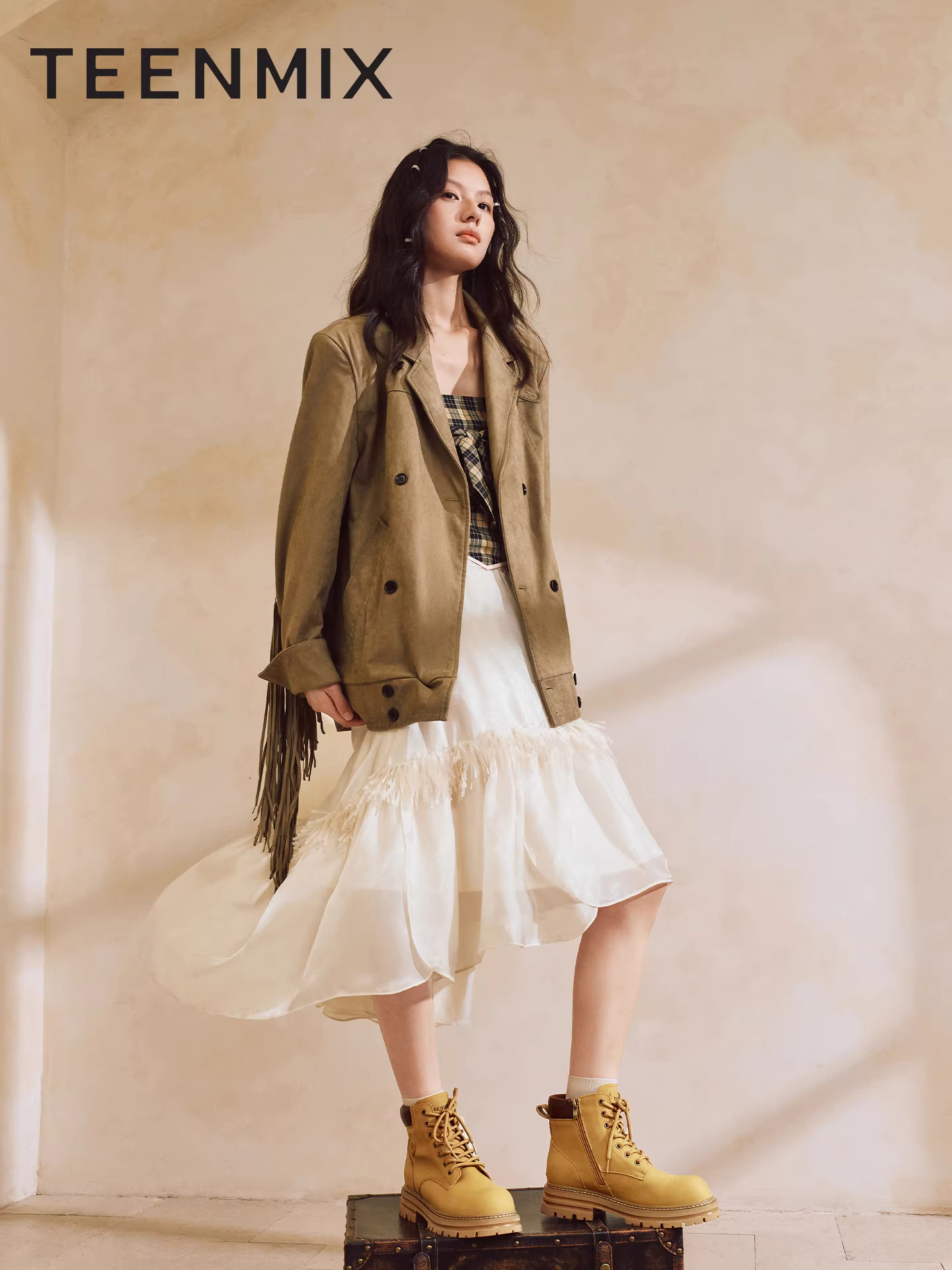 Giày bốt đế dày màu vàng cổ điển Tianmeiyi, giày bảo hộ lao động, giày bốt Martin kiểu Anh, bốt ngắn bằng da, unisex, phong cách mới mùa thu 2025