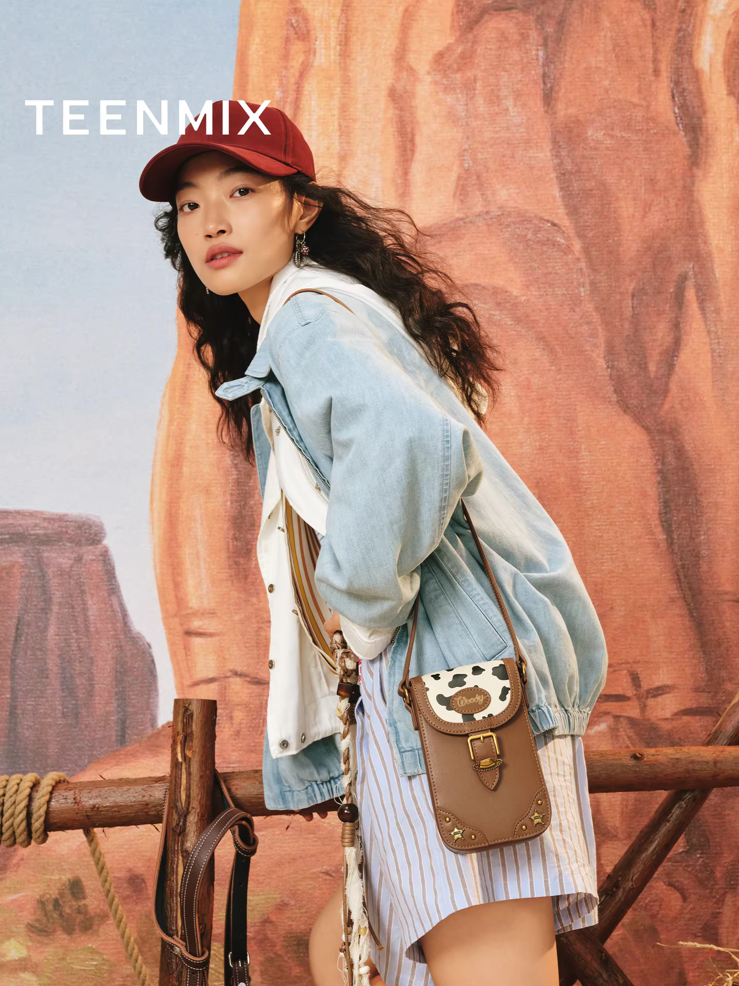 Túi mini Woody phối hợp thương hiệu Tianmeiyi Toy Story, túi điện thoại nữ, đeo chéo một bên vai, mẫu mới thu 2025