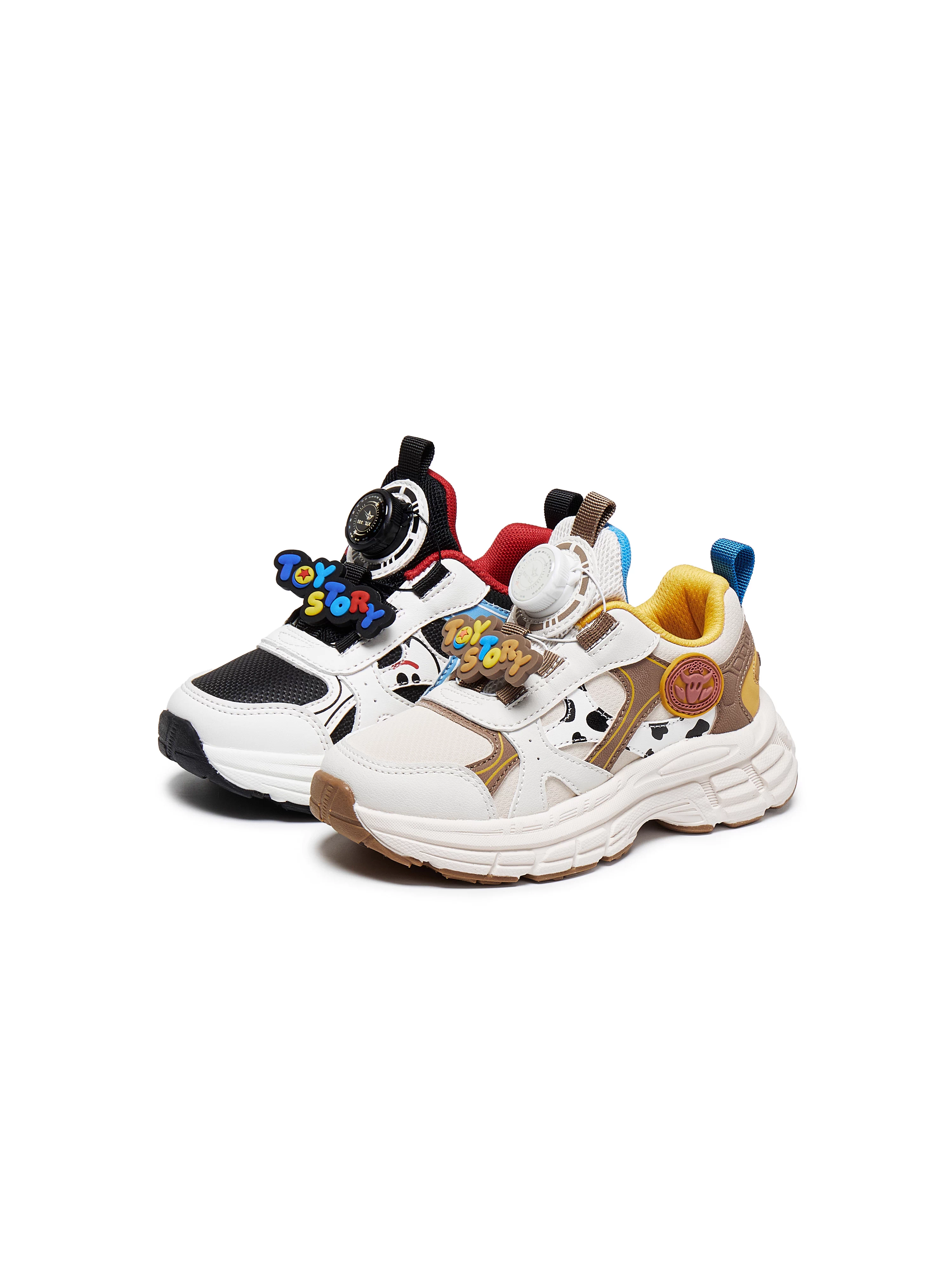 Giày bố thêu chữ thập thương hiệu chung Tianmeiyi Toy Story dành cho bé trai và bé gái, giày thể thao thông thường mới dành cho trẻ em mọi kích cỡ.