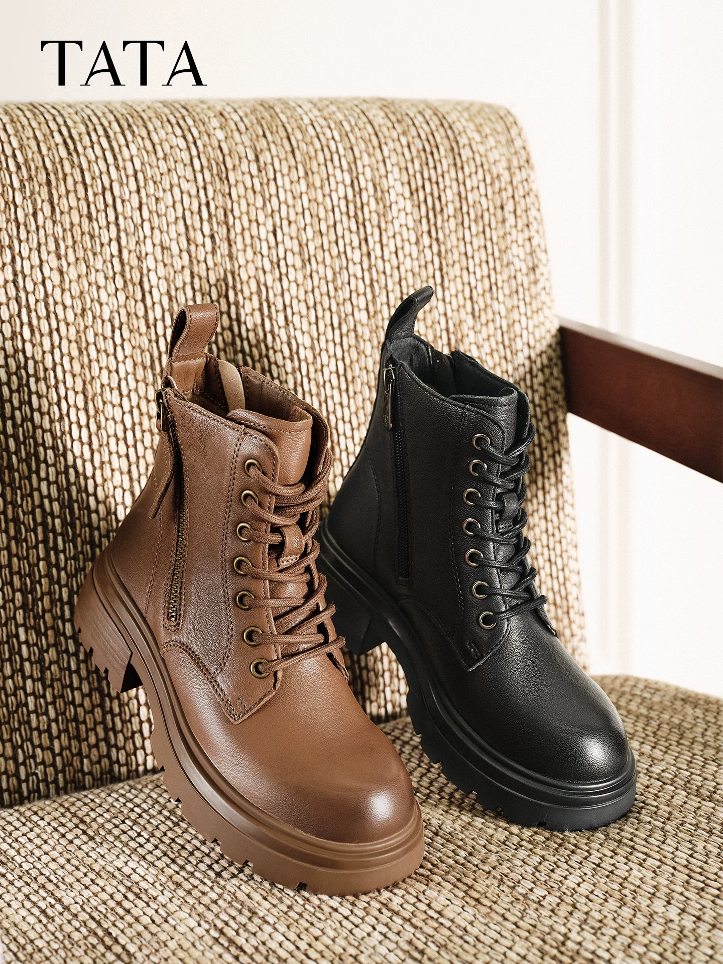 TATA giày bốt của anh ấy/cô ấy 2025 mùa đông giày bốt thời trang mới giày bốt đa năng giày nữ đơn giản Giày bốt Martin CE201DD5