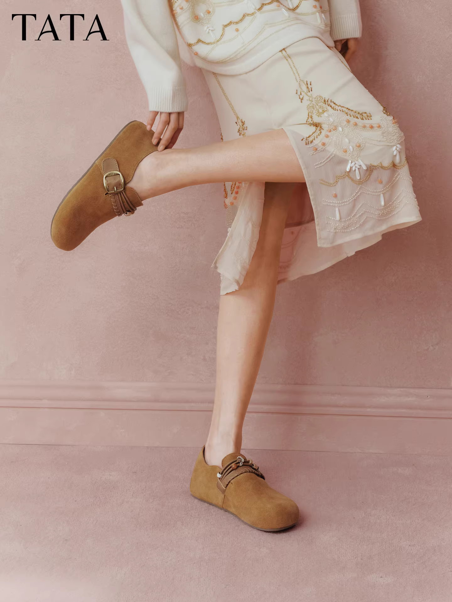 Giày Nữ TATA 2026 Mùa Xuân Mới Phong Cách Birkenstock Giày Đế Bằng Đa Năng CUG05AM6