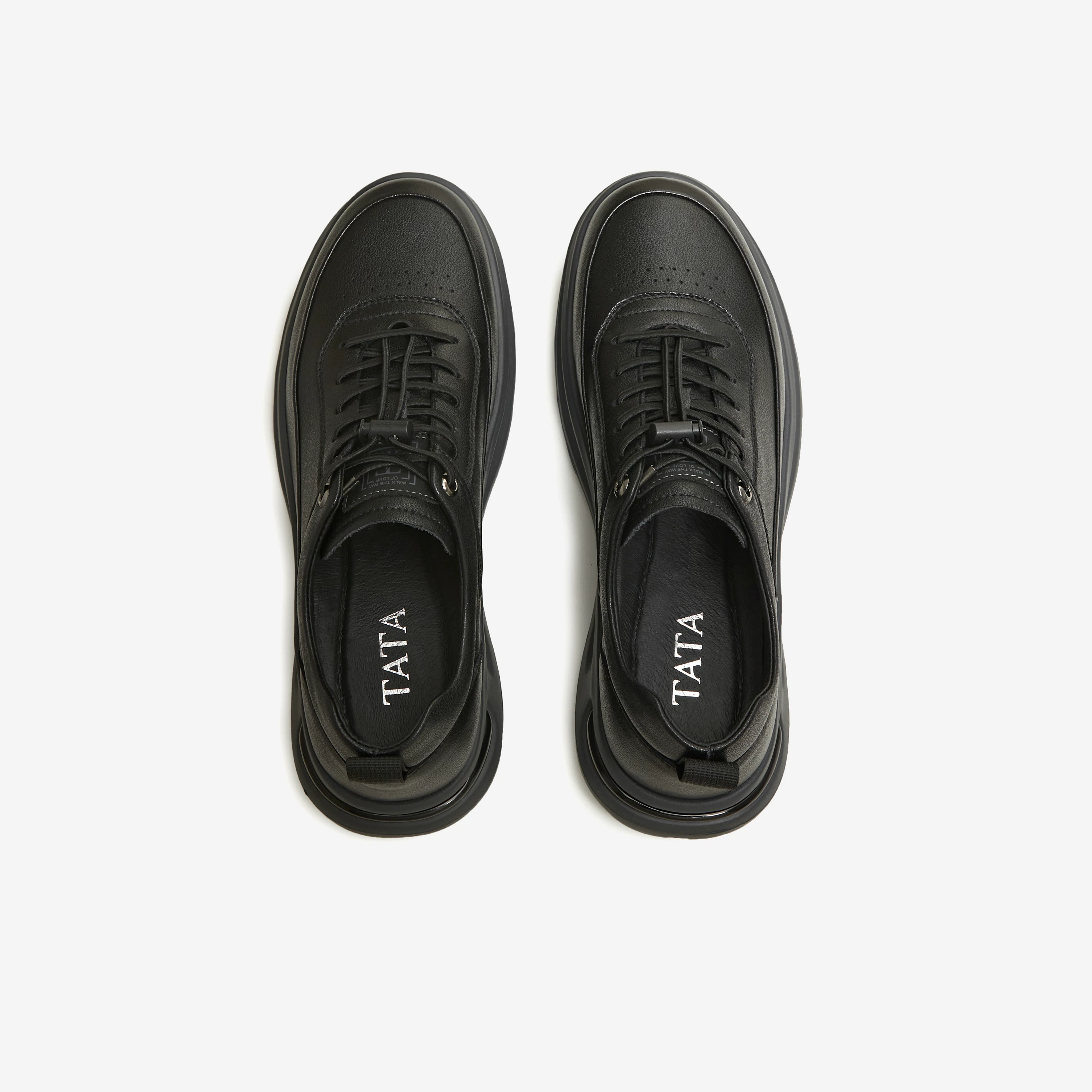 Giày nam TATA 2025 mùa đông mới thoải mái đa năng giày thể thao đế dày màu đen VQU01CM5