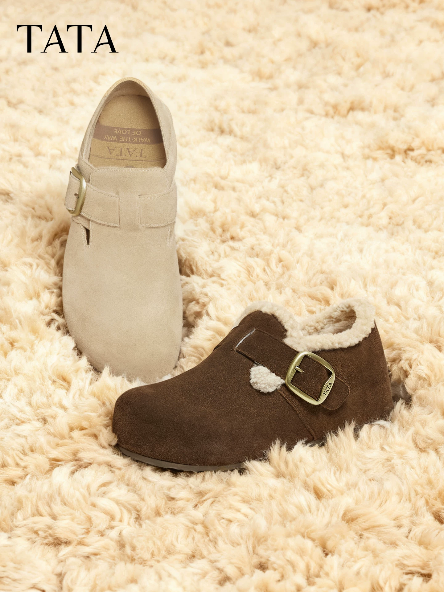 Giày nữ TATA 2025 kiểu Birkenstock lót lông cừu, đi ngoài trời, đế dày, giày lông mềm, dép 4UL01CH5