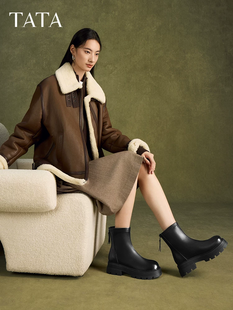 Giày bốt giảm béo đàn hồi TATA Giày bốt giảm béo đế dày thời trang giản dị Giày bốt ngắn đi làm mẫu mới CFK01DZ4