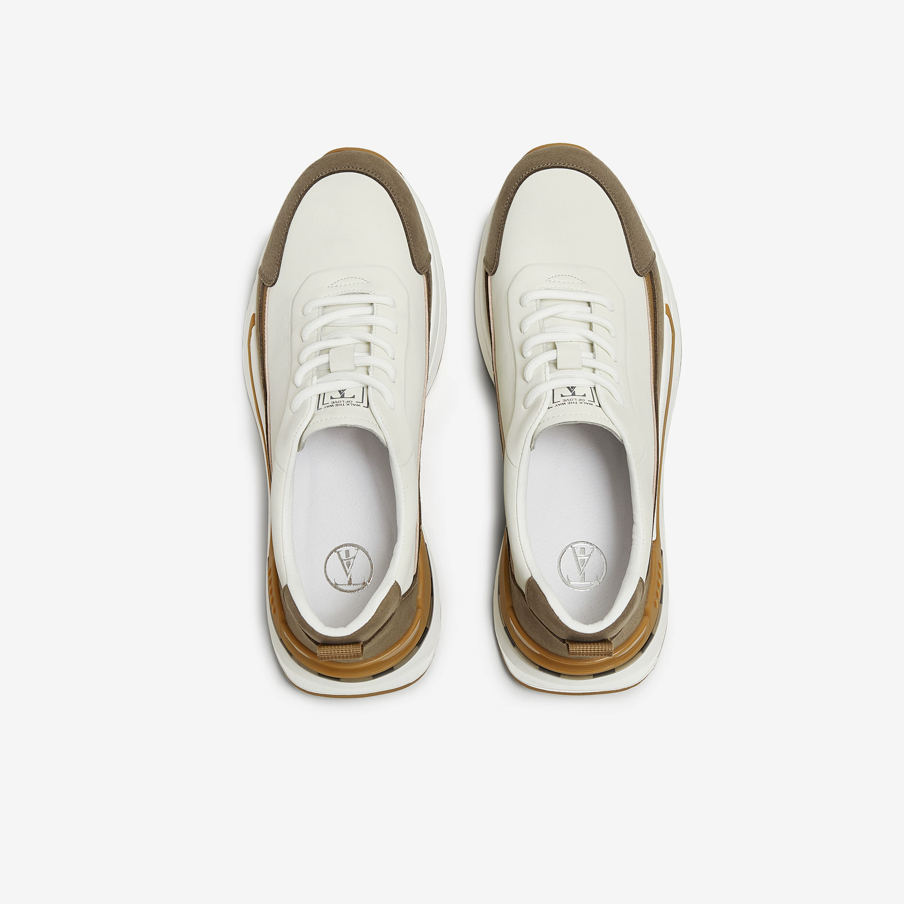 Giày nam TATA 2025 mùa đông mới thoải mái đa năng giày thể thao ngoài trời VNF02BM5