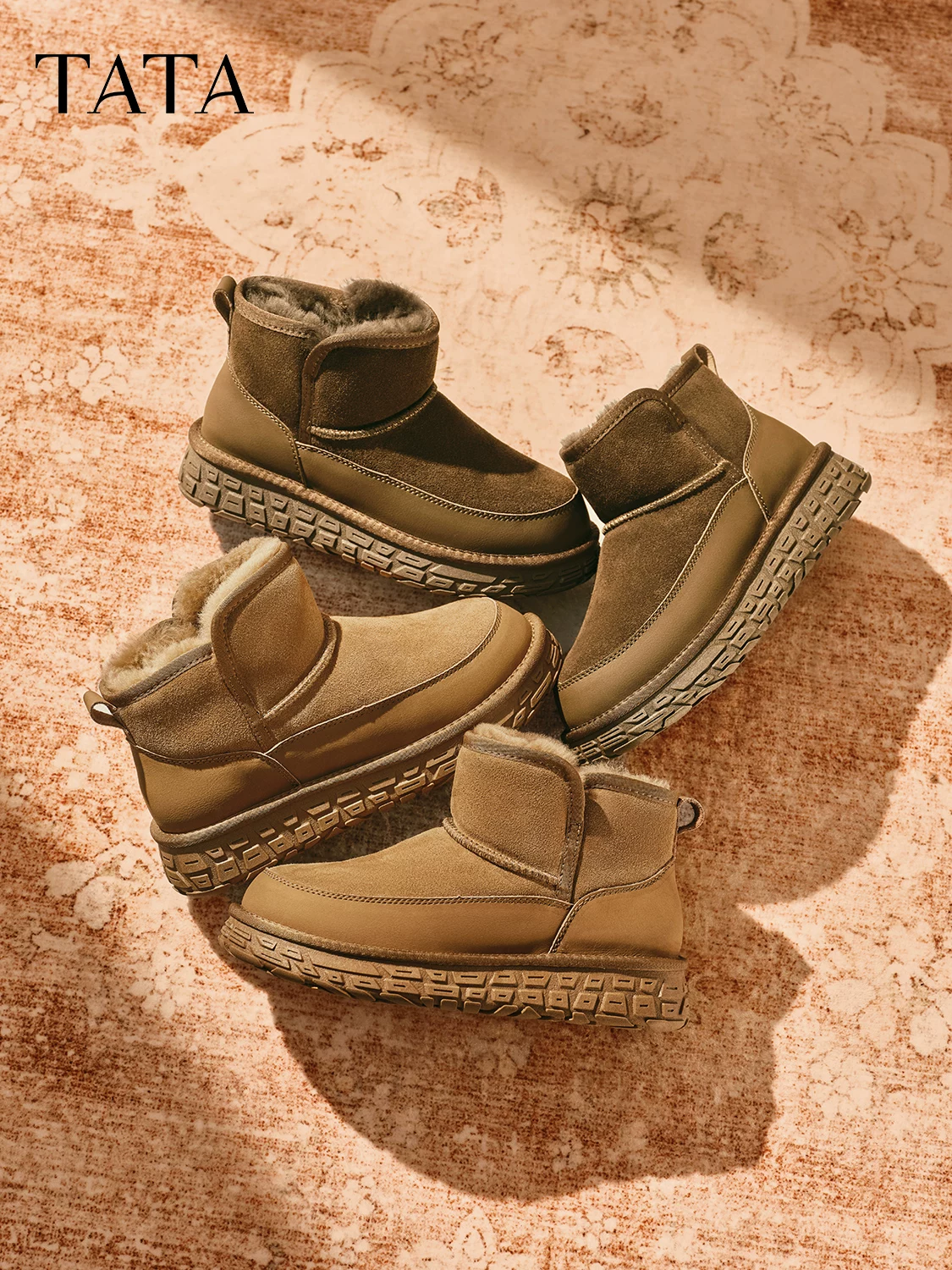 Giày bốt nam TATA mùa đông 2025 kiểu mới chống tuyết, chống lạnh, lót lông cừu VPY01DD5