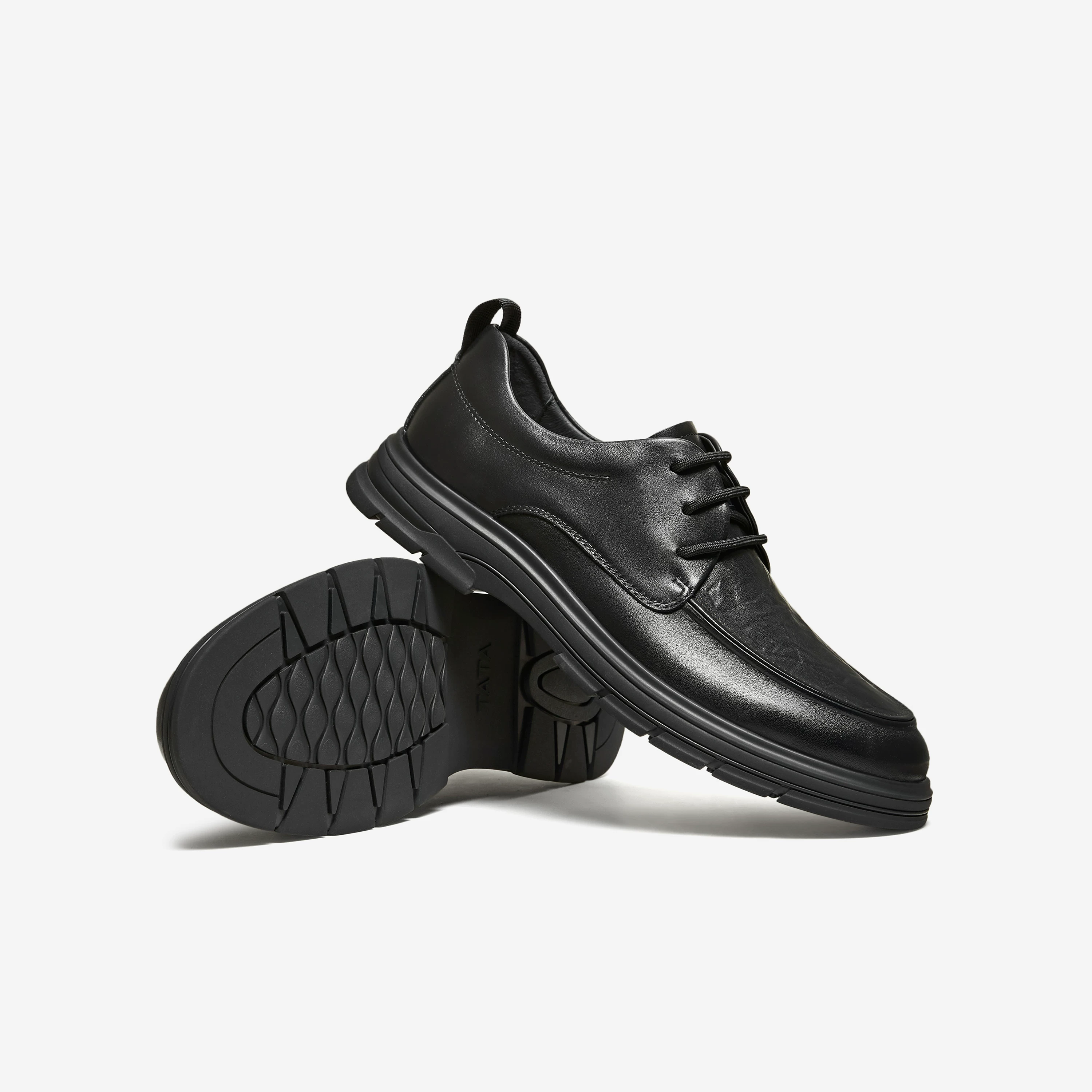 Giày da nam TATA 2026 mùa xuân mới màu trơn thoải mái đa năng giày thường ngày giày công sở nam mẫu QHU02AM6