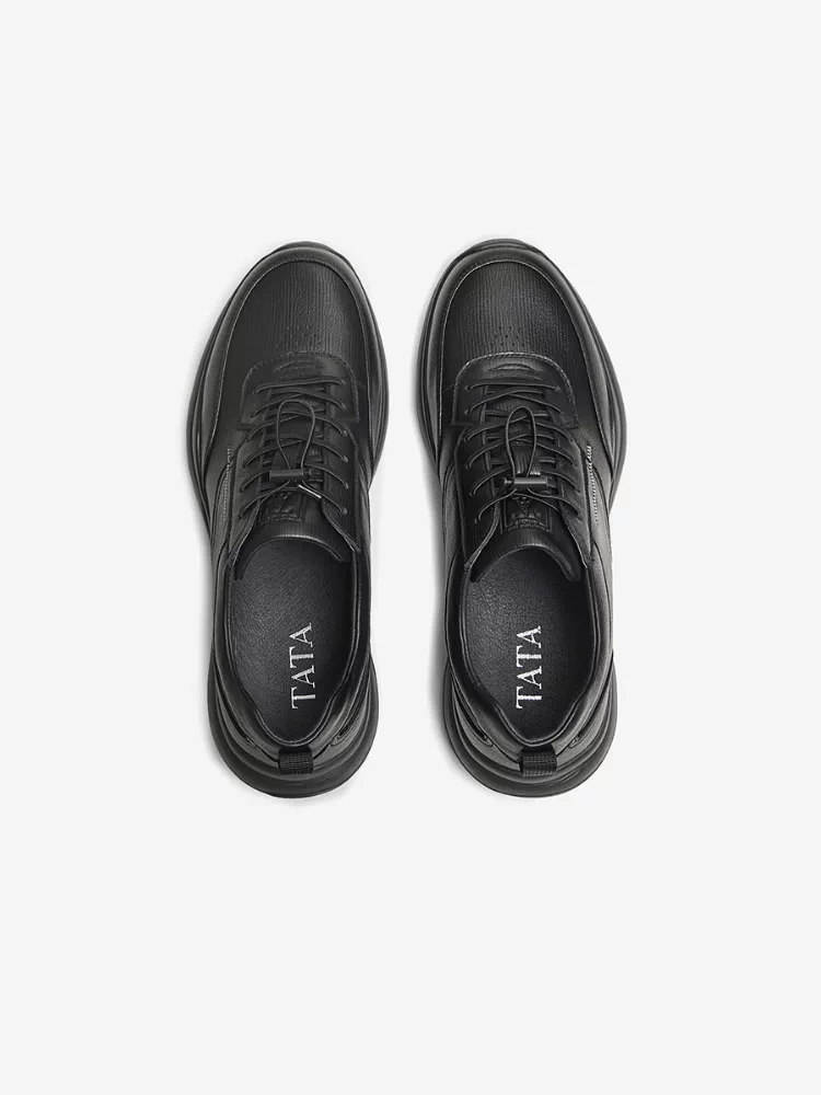 Giày thể thao nam TATA kiểu doanh nhân, kiểu lười, da đen, mẫu mới 2025, mã VLK01AM5