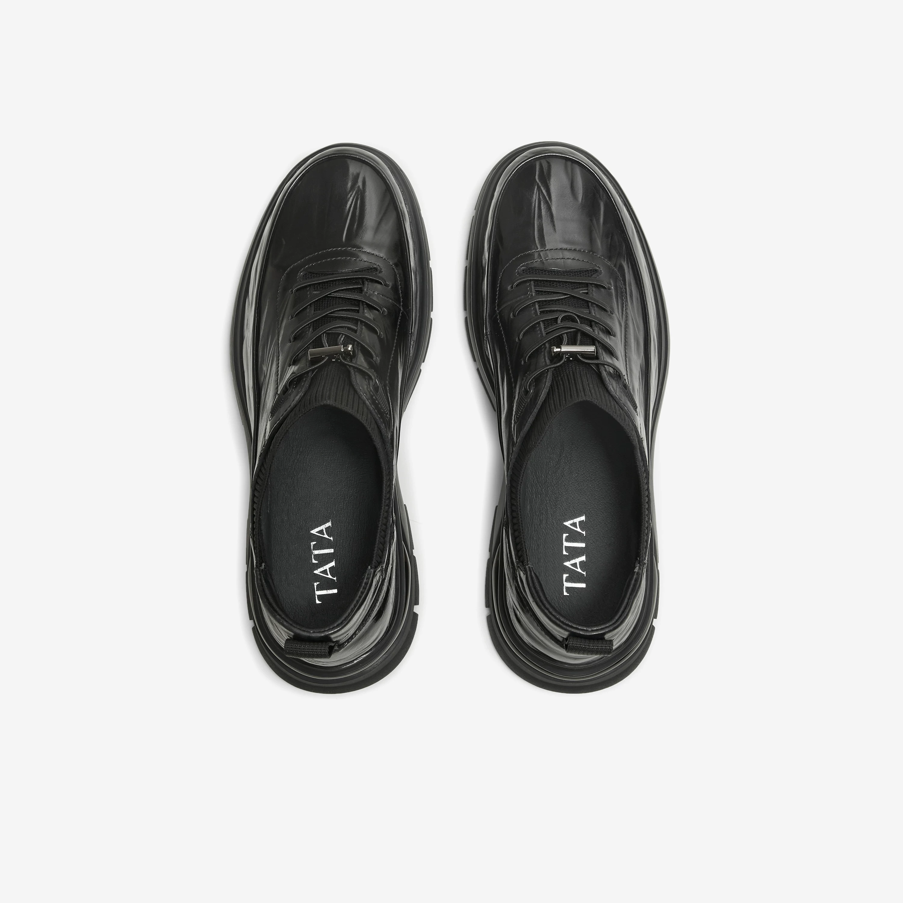 Giày nam TATA mùa đông 2025 mới, giày công sở đen toàn phần, đa năng, đế dày, chất liệu da, giày thường OFS01DM5