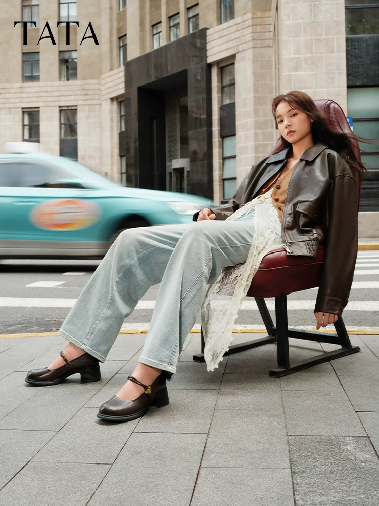 Giày nữ TATA mùa đông 2025 kiểu dáng tương tự giày đế bằng màu đen kiểu Mary Jane giày đơn 7A503CQ5