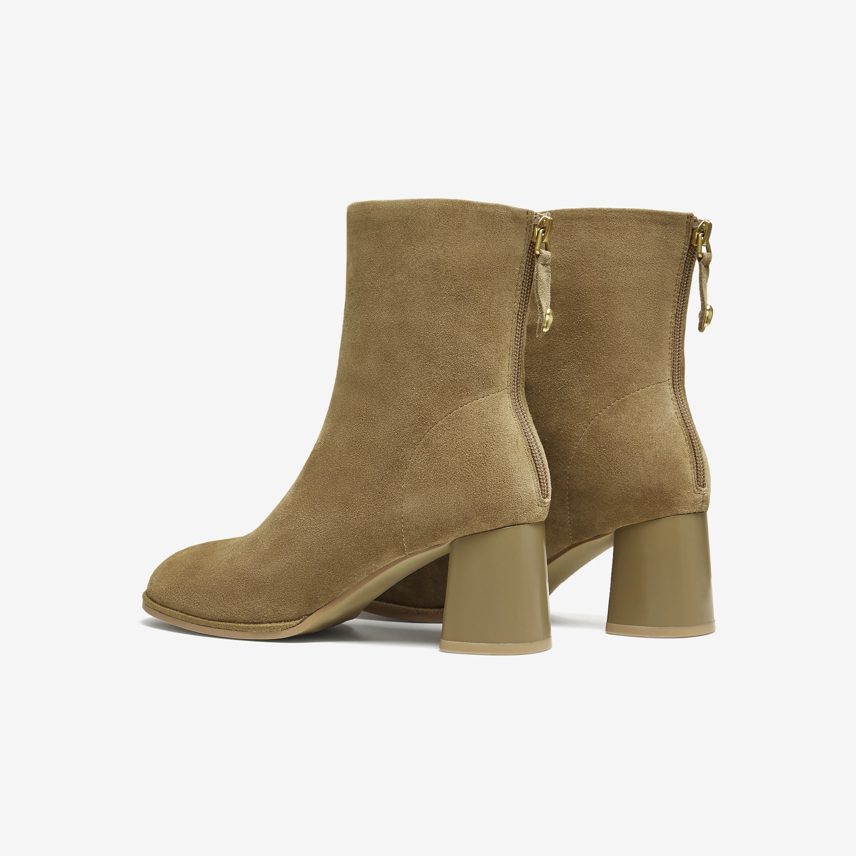 Giày Bốt Nữ TATA 2025 Giày Bốt Thời Trang Mùa Đông Giày Bốt Da Cừu Ngắn Giày Bốt Cao Gót Giày Bốt Mỏng UWS02DD5