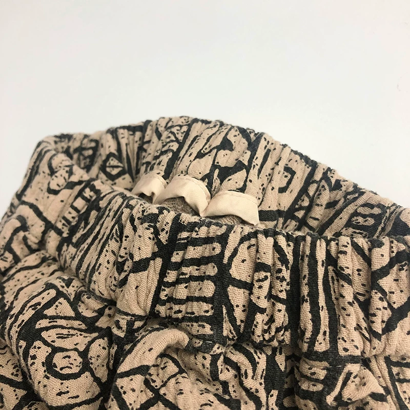 Quần đèn lồng trẻ em phong cách Hàn Quốc in hình học trừu tượng thủ công mùa xuân thu cotton linen hợp thời trang unisex dáng rộng đa năng