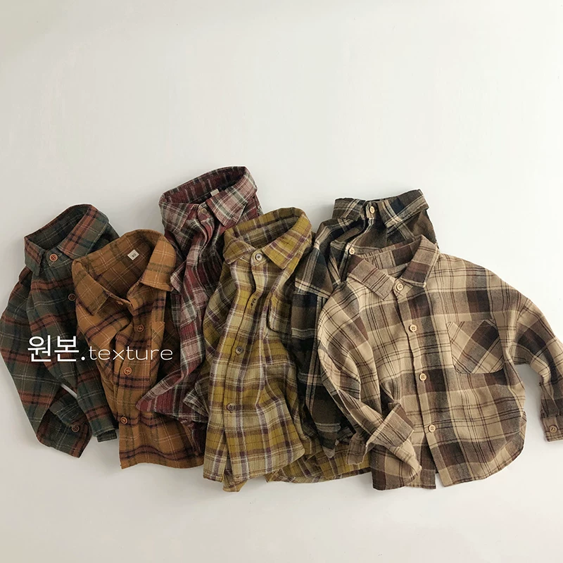 Những người yêu thích áo sơ mi~Bộ sưu tập áo sơ mi kẻ sọc~Áo khoác trẻ em dài tay chất liệu vải chải kỹ phong cách Hàn Quốc mùa xuân thu dành cho bé trai và bé gái.