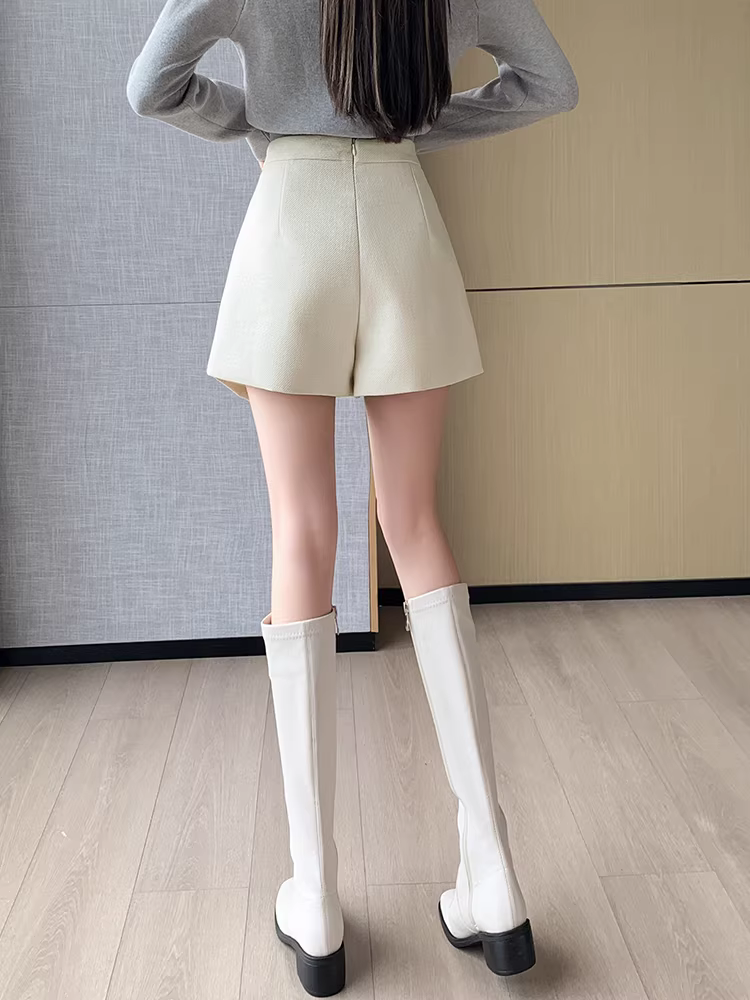 Quần short len màu trắng nhạt dành cho nữ, áo khoác ngoài mùa thu đông, quần váy kiểu Chanel, giả hai mảnh, phối cùng bốt, quần váy dành cho nữ.