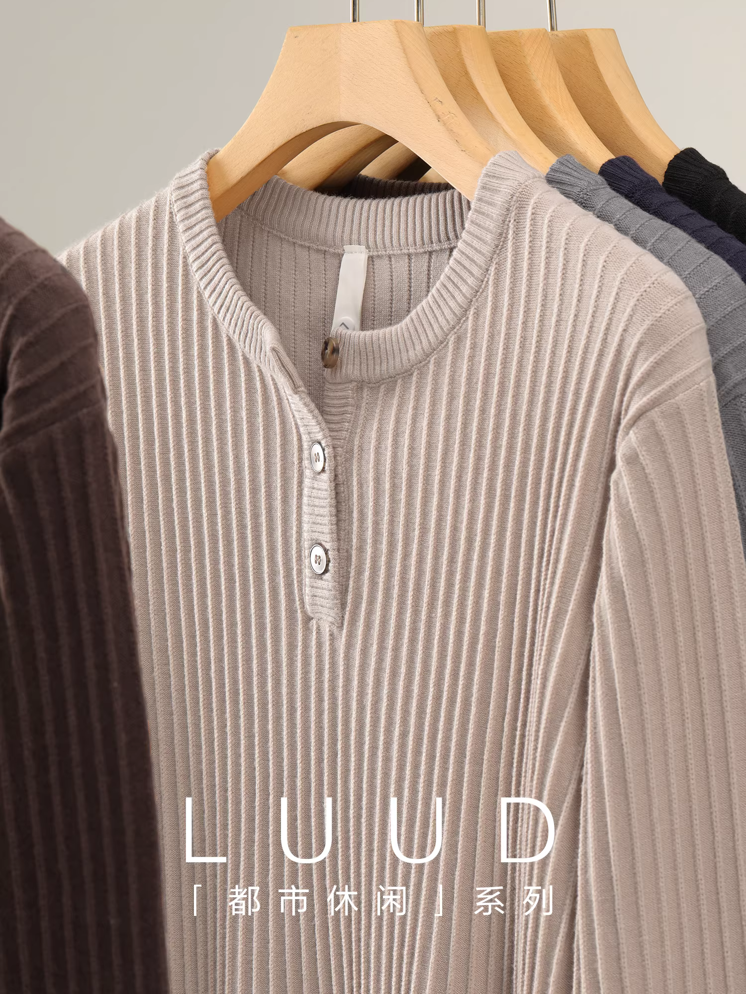 Áo len nam cổ henley chất liệu modal pha, dệt kim ba chiều, chống xù, phong cách cổ điển sang trọng.