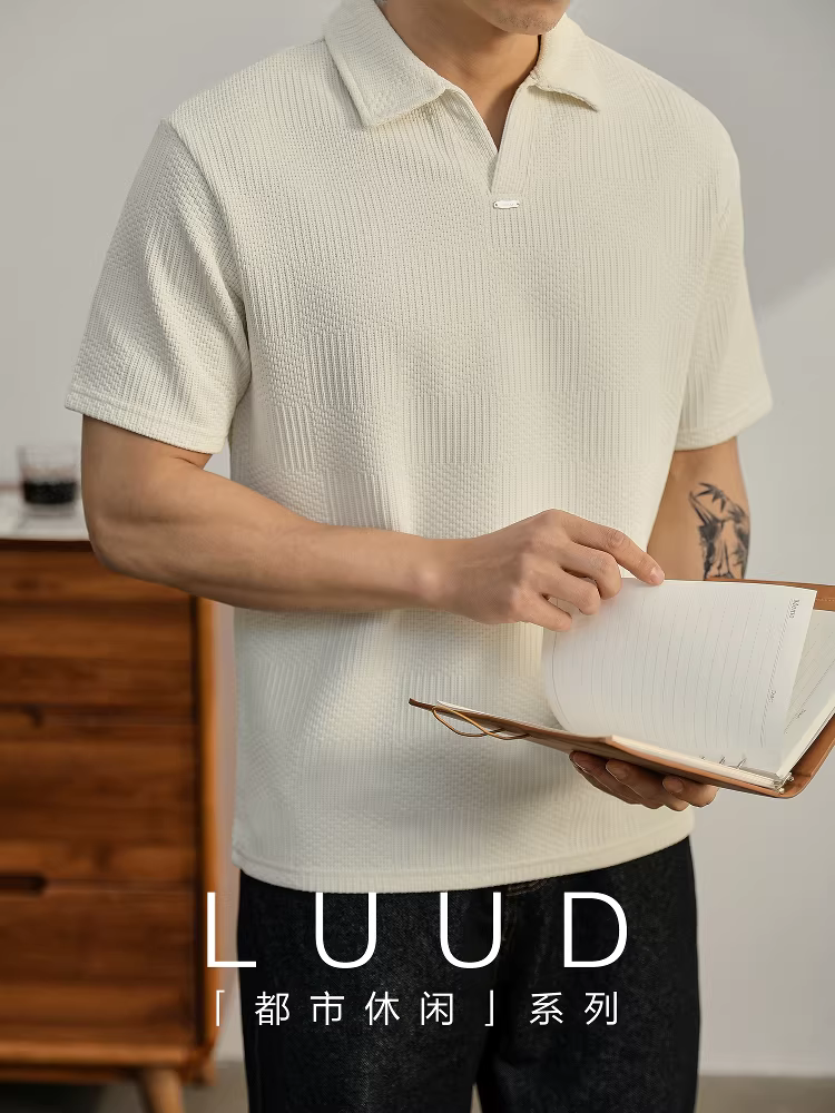 Áo polo ngắn tay họa tiết jacquard LUUD dành cho nam, áo thun dệt kim cổ chữ V nhỏ phong cách mùa hè mới, áo polo thông thường
