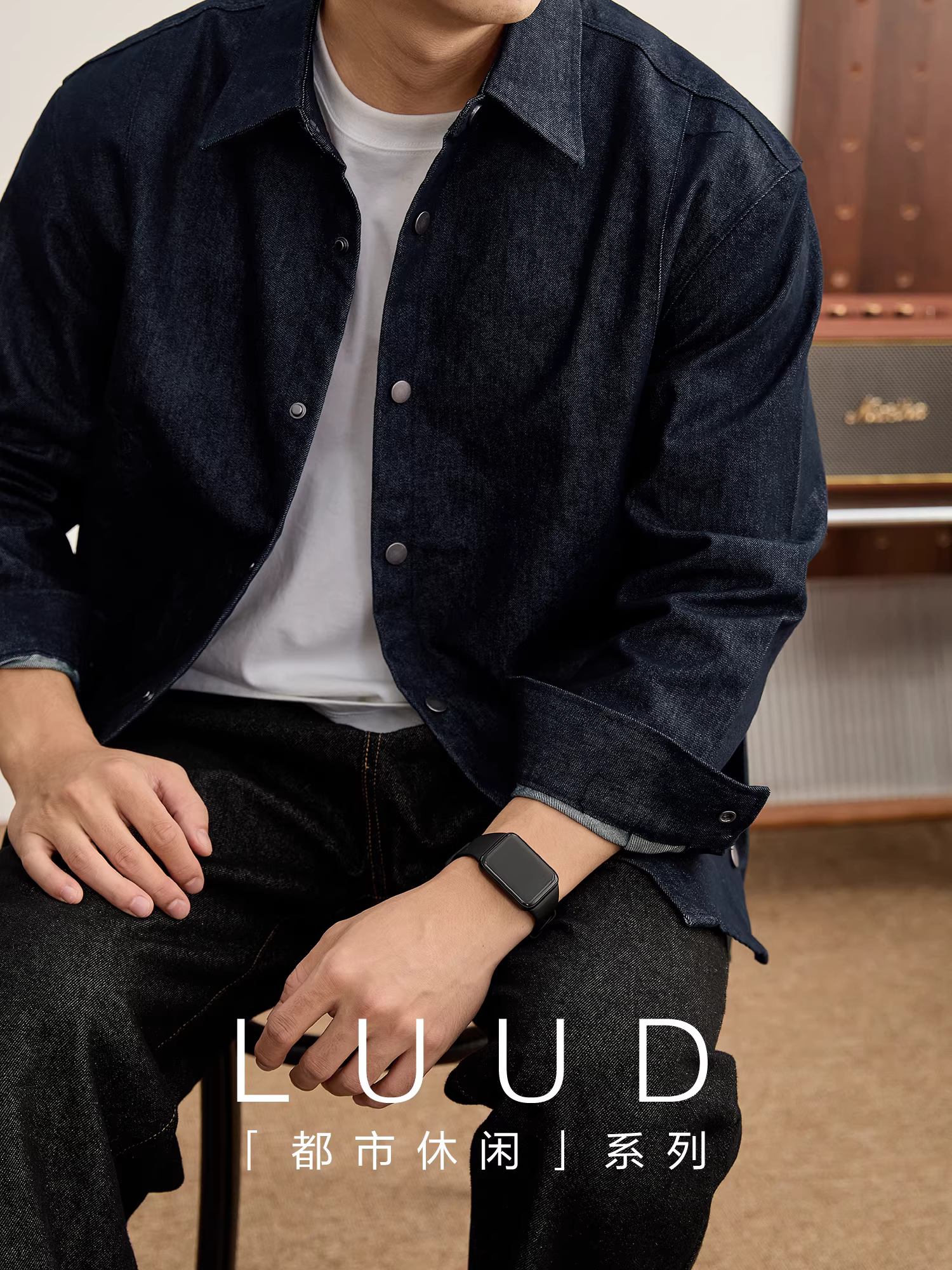 Áo khoác kiểu áo sơ mi sang trọng, lịch lãm và hợp thời trang của LUUD dành cho nam giới với thiết kế cài nút và xẻ tà, áo khoác giản dị và đa năng