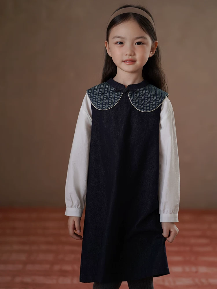 Váy denim trẻ em cho mùa xuân và mùa thu, váy kiểu Trung Quốc mới cho bé gái, váy hai dây dài vừa phải, quần áo mùa thu mới cho bé gái.