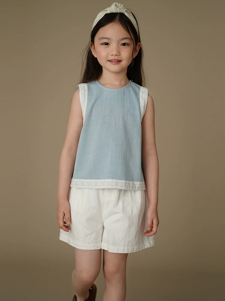 Quần ống đứng màu trắng cho trẻ em, quần short đơn giản và đa năng, quần dài đến đầu gối cho bé gái, quần ống rộng cho trẻ lớn, mềm mại.