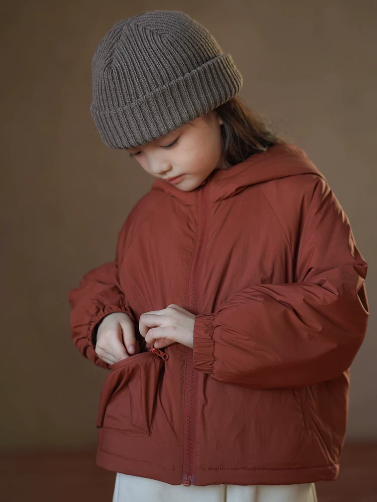 Quần áo trẻ em mùa thu đông trẻ em áo khoác mỏng có mũ trùm đầu màu đỏ gạch bé trai bé gái 3M Thinsulate áo khoác cotton ấm áp