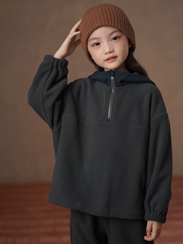 Bộ quần áo trẻ em: áo hoodie, quần jogger nỉ, trang phục mùa đông ấm áp cho bé trai và bé gái