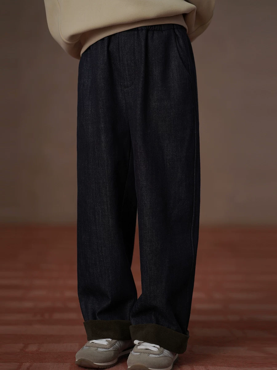 Quần denim mùa đông cho trẻ em, quần kiểu đơn giản cổ điển, quần ống thẳng cho bé trai và bé gái có lớp lót lông cừu giữ ấm.