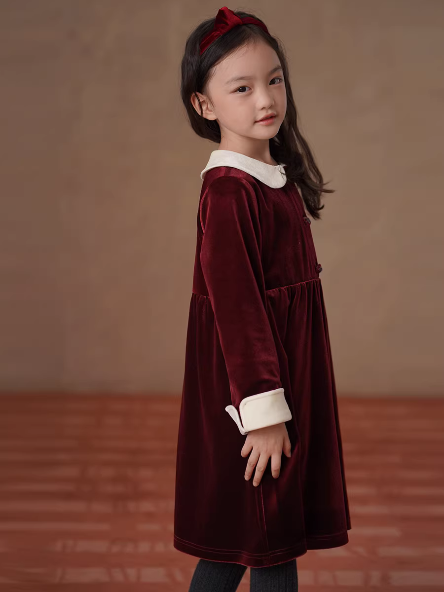 Quần áo trẻ em Hazi Váy dài vừa phải cho trẻ em mùa đông Váy nhung màu đỏ tía cổ điển Váy bé gái Váy năm mới của bé gái